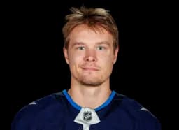 Vladislav Namestnikov